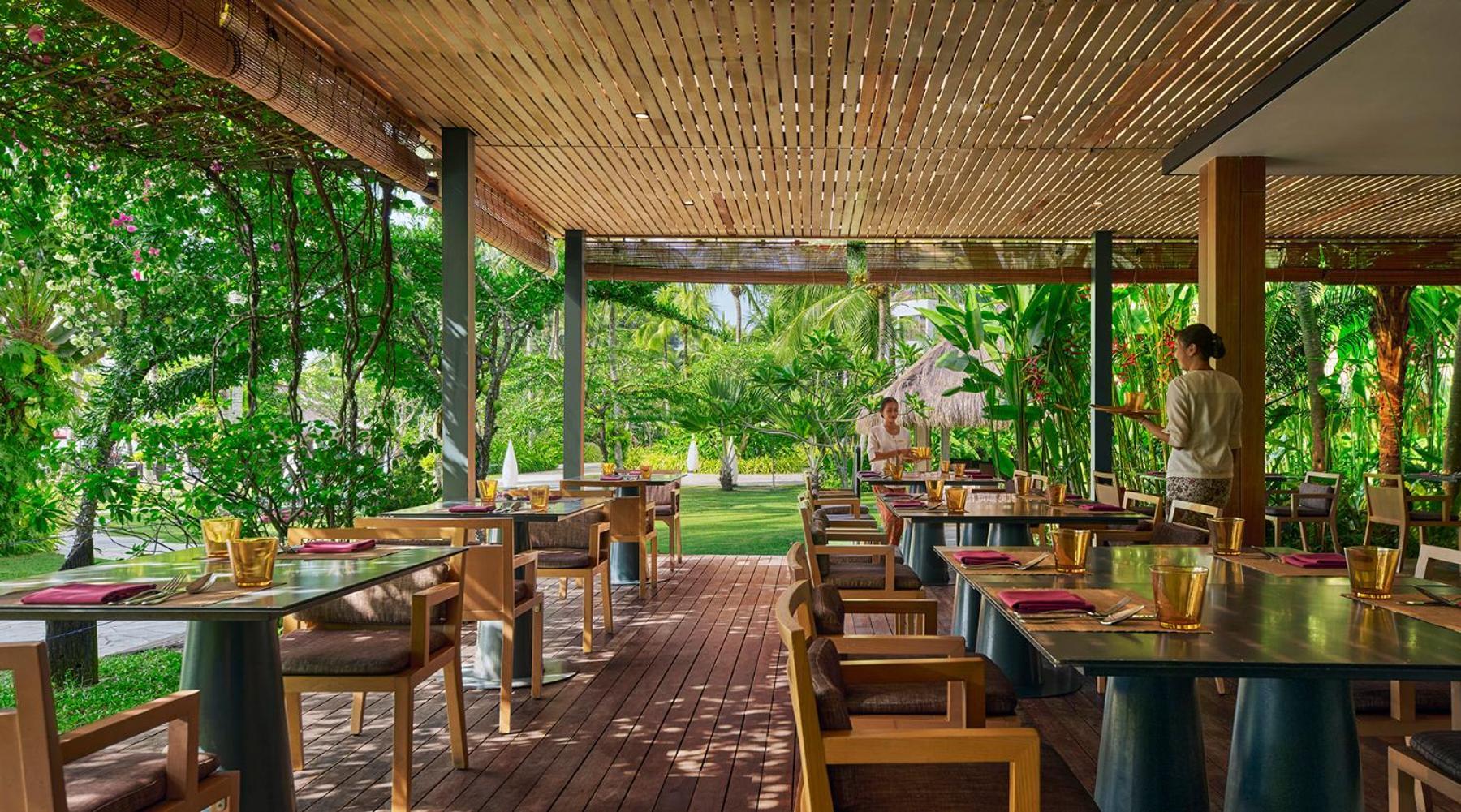 באטו פרינג'י Parkroyal Penang Resort מראה חיצוני תמונה The restaurant at the resort